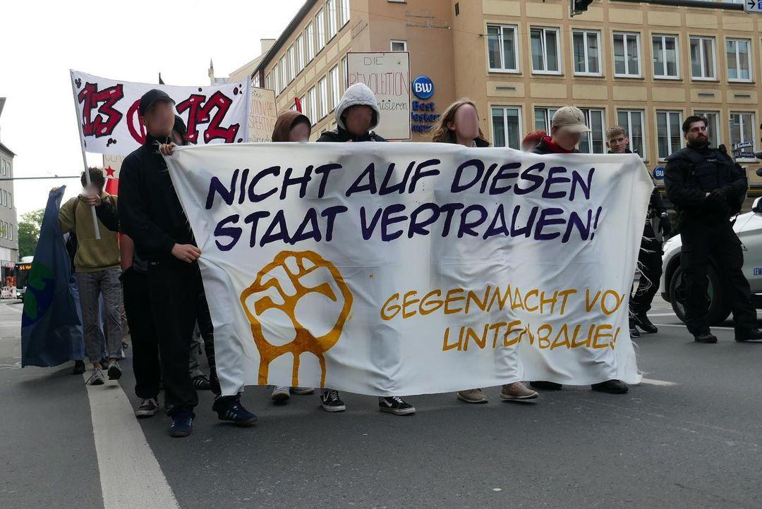 Spontane Demonstration in Solidarität mit der Letzten Generation gegen die Verfolgung durch den §129, auch in Augsburg!